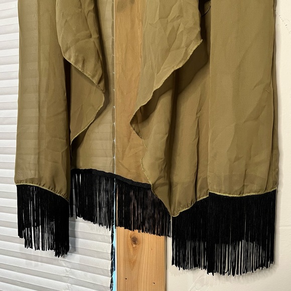 LuLaRoe olive open front waterfall drape short sleeve sheer cardigan fringe hem - Picture 3 of 10